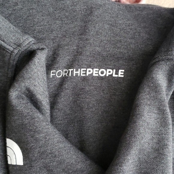 The North Face Mens Pullover Hoodie Size Large - Picture 7 of 7